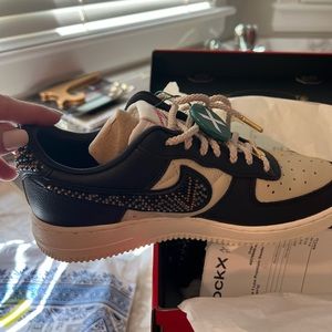 Brand new, never worn Air Force One premium goods. Hard to find beaded.